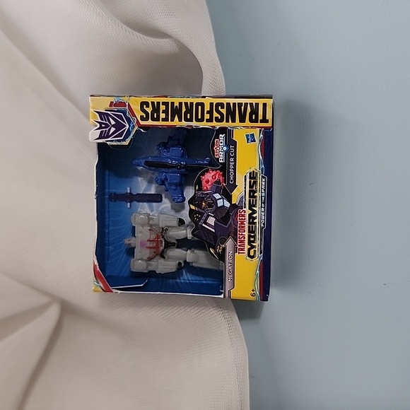 Mini Brands Magnets (Common) - Picture 4 of 16